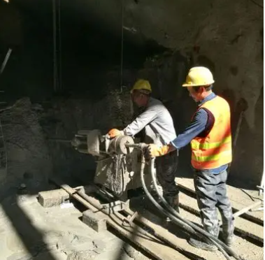 平鲁水下抗分散灌浆料特点 水下不分散注浆料介绍